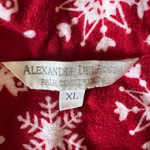 Festive Red Snowflake Women's Pajama Set Designer Flannel XL - Picture 3 of 6